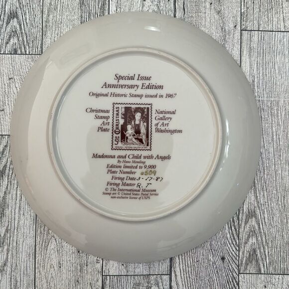 Madonna and Child with Angels Collector’s Plate 1987 - Picture 3 of 4